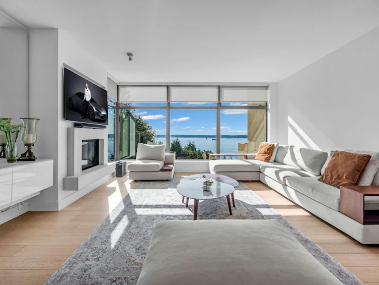 401-3315 Cypress Place, West Vancouver, BC, V7S 3J7