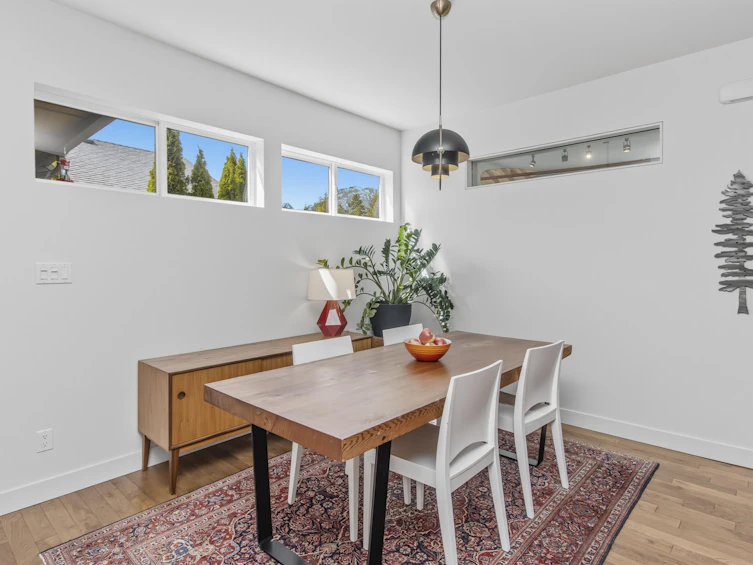 1007 Jay Crescent, Squamish, BC, V8B 0P2 - 5