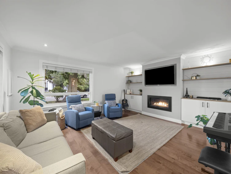 13507 15 Avenue, Surrey, BC, V4A 5H4 - 2