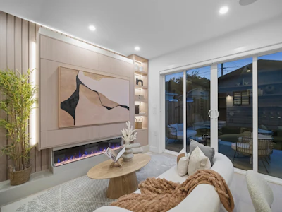 2-5033 Prince Albert Street - 5