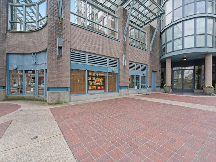 404-238 Alvin Narod Mews, Vancouver, BC, V6B 5Z3 - 31