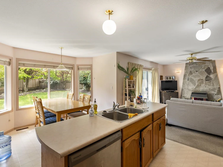 21549 85b Court, Langley, BC, V1M 2G4 - 10