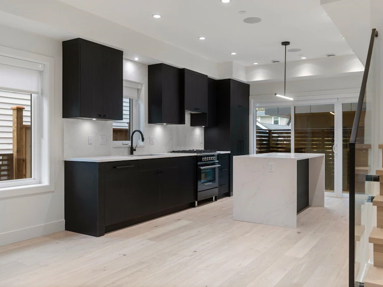 1-2541 Grant Street, Vancouver, BC, V5K 3G6 - 10
