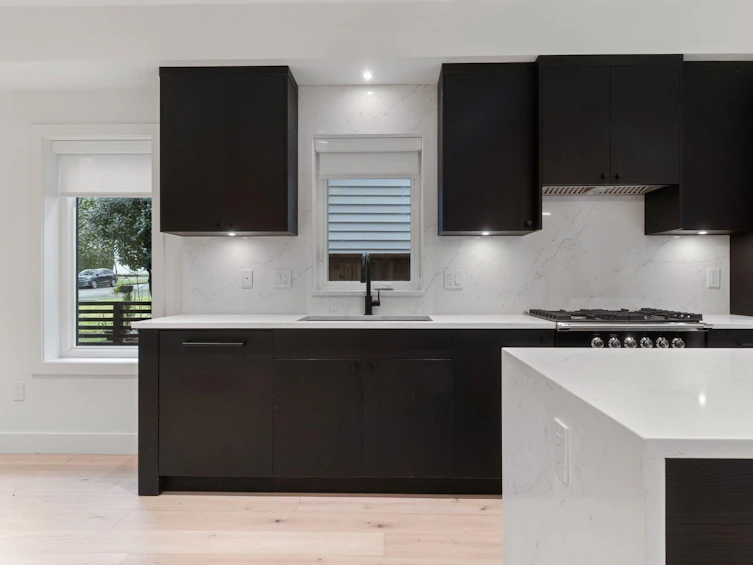 1-2541 Grant Street, Vancouver, BC, V5K 3G6 - 12