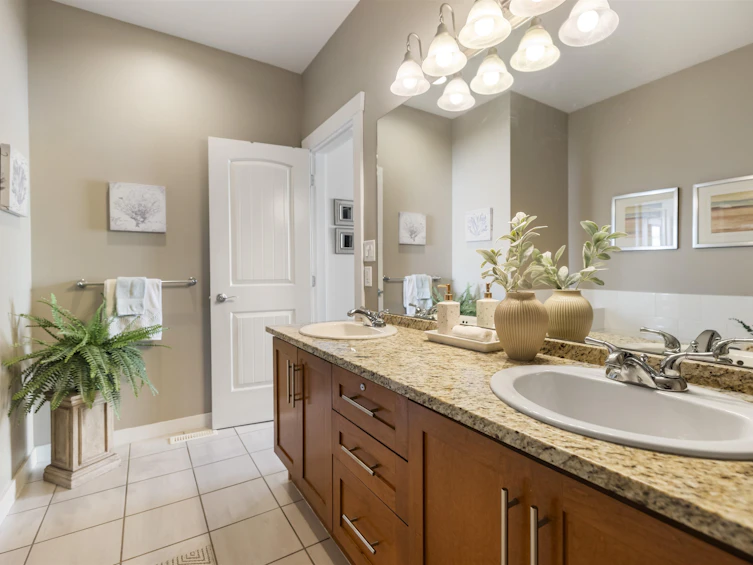 25-15188 62a Avenue, Surrey, BC, V3S 1W7 - 16