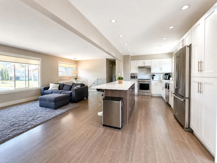 1820 Cedar Drive, Squamish, BC, V8B 0X6 - 4