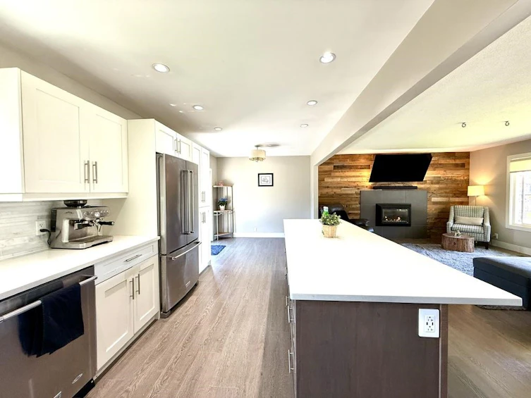 1820 Cedar Drive, Squamish, BC, V8B 0X6 - 5