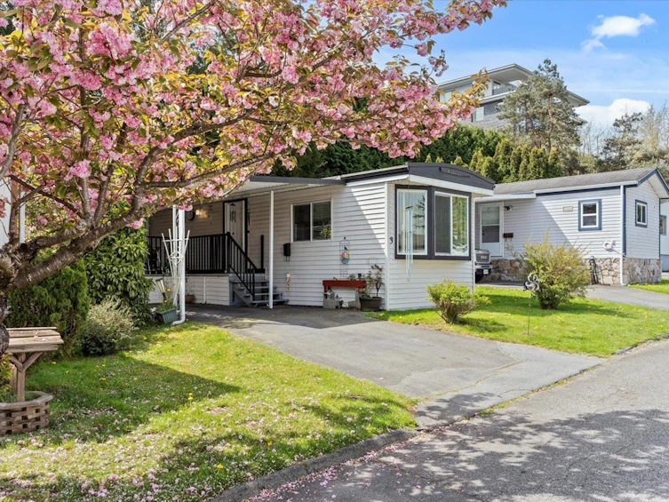 3-8220 King George Boulevard, Surrey, BC, V3W 6E1