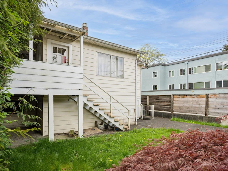 481 W 21st Avenue, Vancouver, BC, V5Y 2E6 - 8