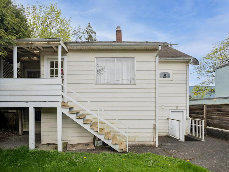 481 W 21st Avenue, Vancouver, BC, V5Y 2E6 - 6