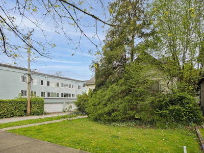 481 W 21st Avenue - 3