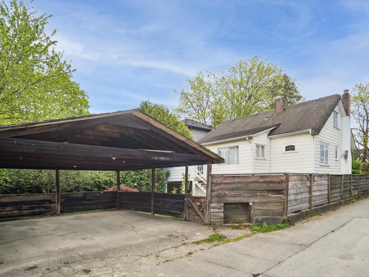 481 W 21st Avenue, Vancouver, BC, V5Y 2E6 - 9