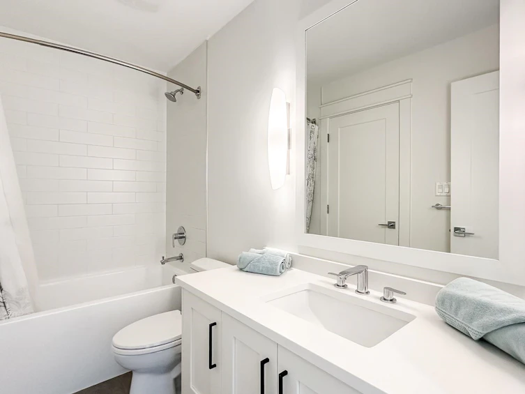 30-8425 Venture Way Way, Surrey, BC, V4N 6S5 - 30