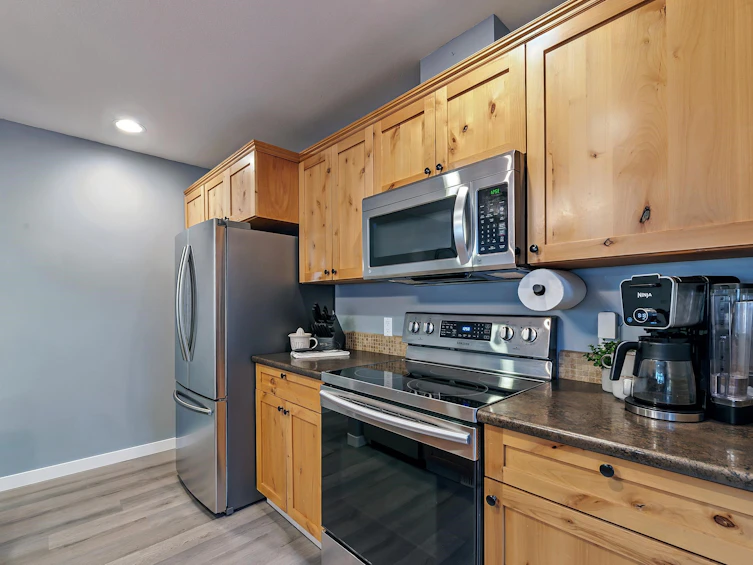 4-46277 Cessna Drive, Chilliwack, BC, V2P 1A7 - 12