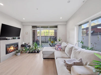 204-1273 Marine Drive - 4