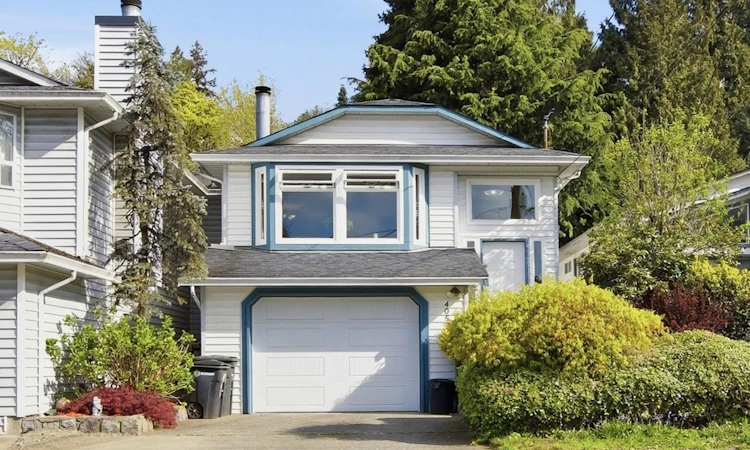 4057 Marine Drive