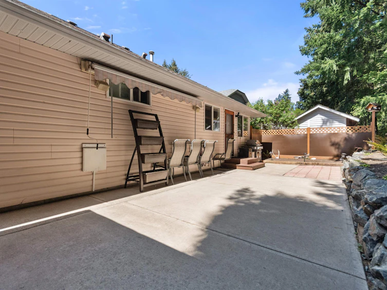21454 Richmond Drive, Hope, BC, V0X 1L1 - 27