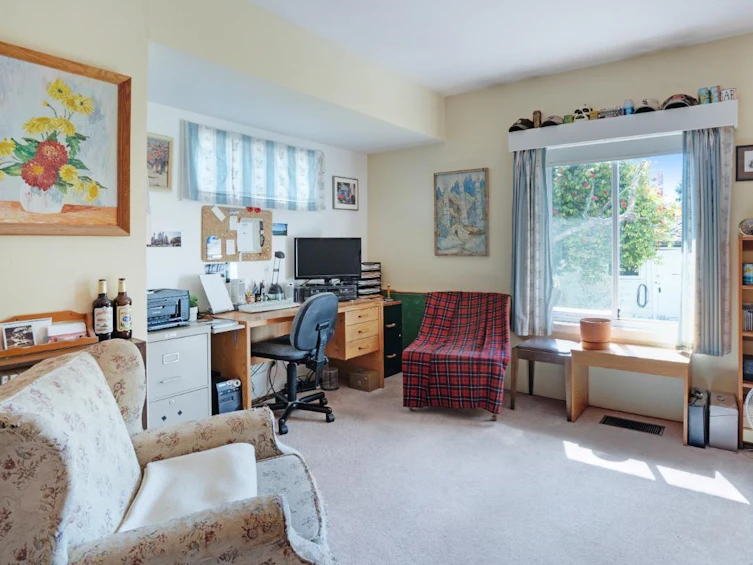 2396 W 18th Avenue, Vancouver, BC, V6L 1A8 - 10