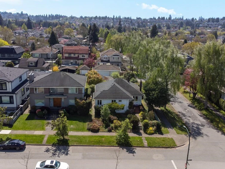 2396 W 18th Avenue, Vancouver, BC, V6L 1A8 - 40