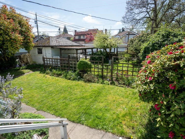 2396 W 18th Avenue, Vancouver, BC, V6L 1A8 - 35