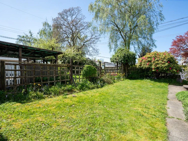 2396 W 18th Avenue, Vancouver, BC, V6L 1A8 - 34