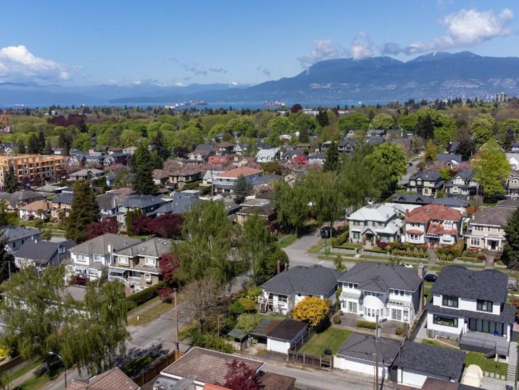2396 W 18th Avenue, Vancouver, BC, V6L 1A8 - 36
