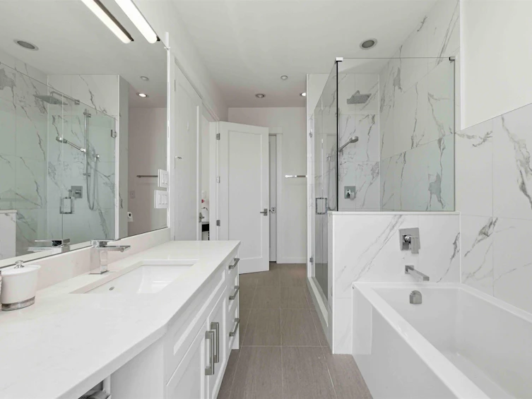 PH 1-6688 Royal Avenue, West Vancouver, BC, V7W 2B9 - 15