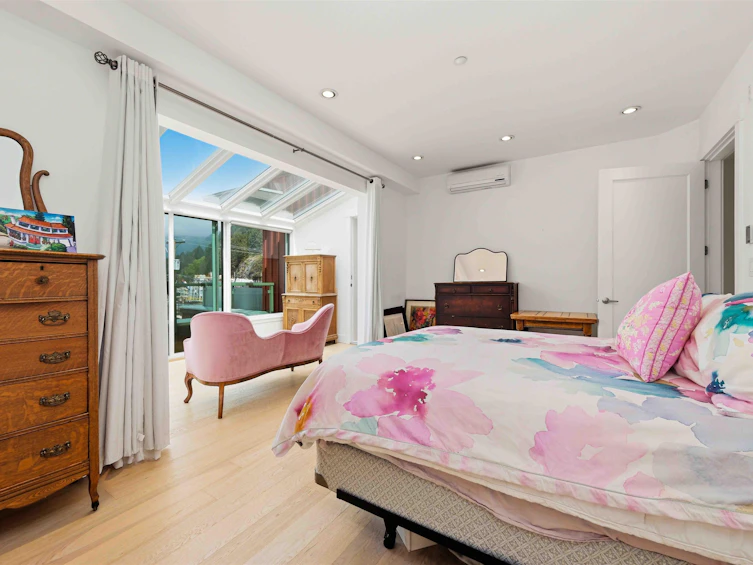 PH 1-6688 Royal Avenue, West Vancouver, BC, V7W 2B9 - 12