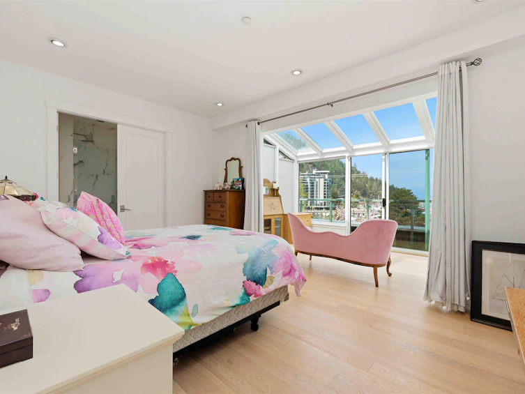 PH 1-6688 Royal Avenue, West Vancouver, BC, V7W 2B9 - 11
