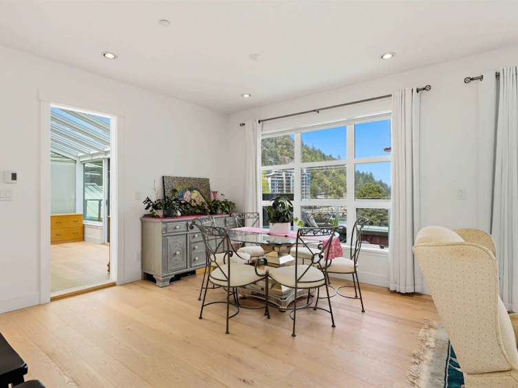 PH 1-6688 Royal Avenue, West Vancouver, BC, V7W 2B9 - 7