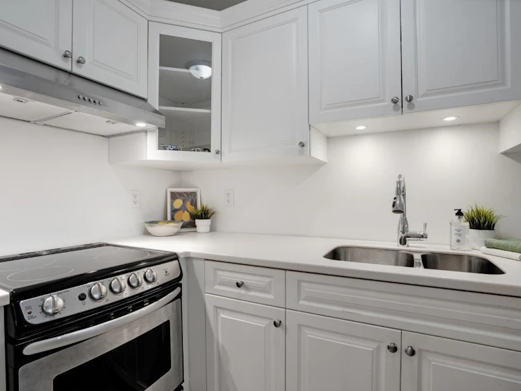 109-3875 W 4th Avenue, Vancouver, BC, V6R 4H8 - 11