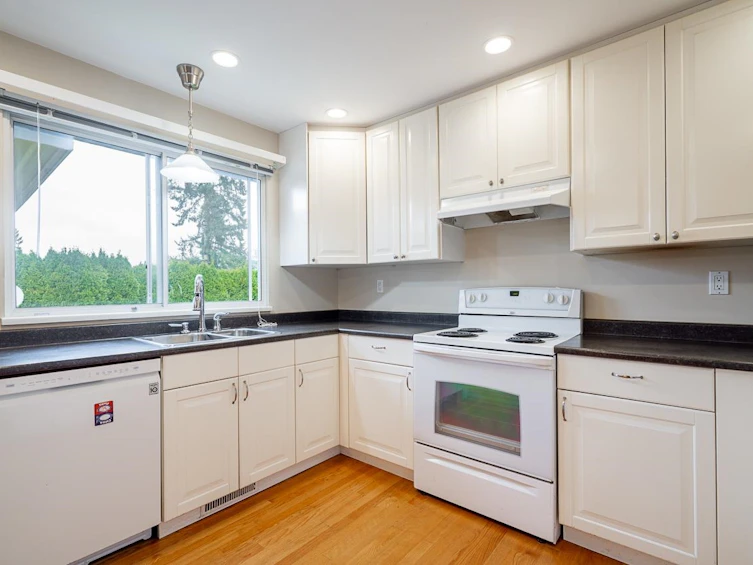 605 Waterloo Drive, Port Moody, BC, V3H 3K9 - 11