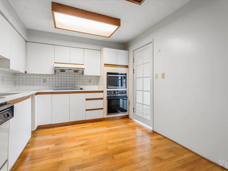 1003-1860 Robson Street, Vancouver, BC, V6G 3C1 - 8