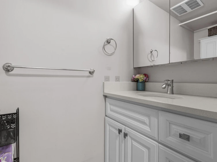 111-8740 No. 1 Road, Richmond, BC, V7C 4L5 - 13