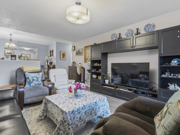 111-8740 No. 1 Road, Richmond, BC, V7C 4L5 - 7