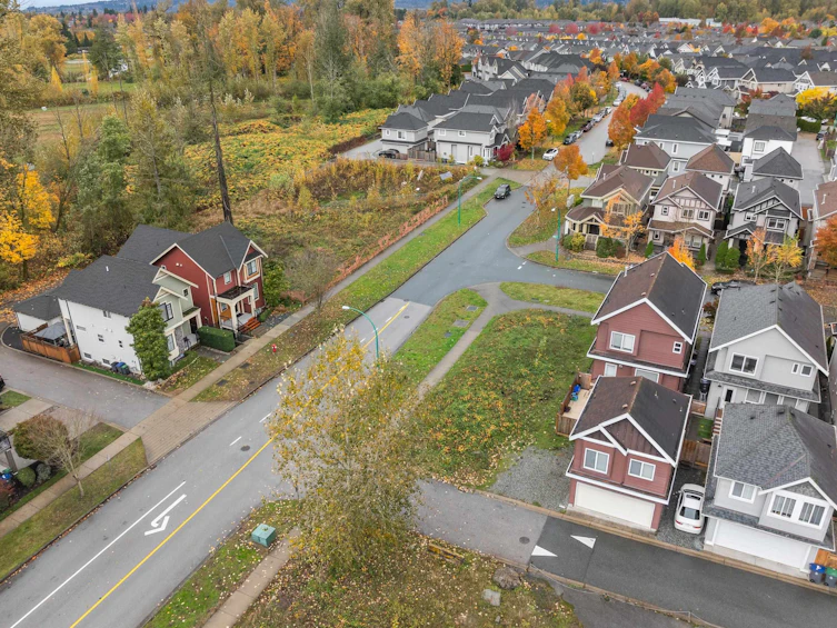 6702 191a Street, Surrey, BC, V4N 6A4 - 2