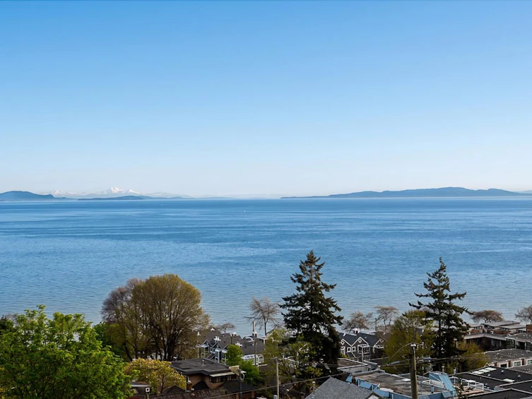 1266 Everall Street, Surrey, BC, V4B 3S5
