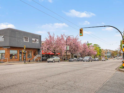 3840 Fraser Street - 4