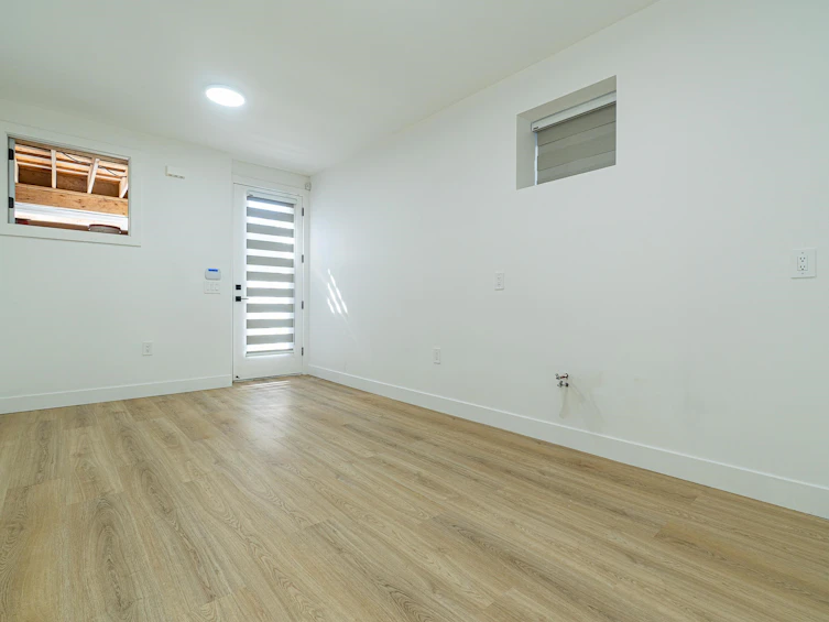 4152 Pender Street, Burnaby, BC, V5C 2M2 - 31
