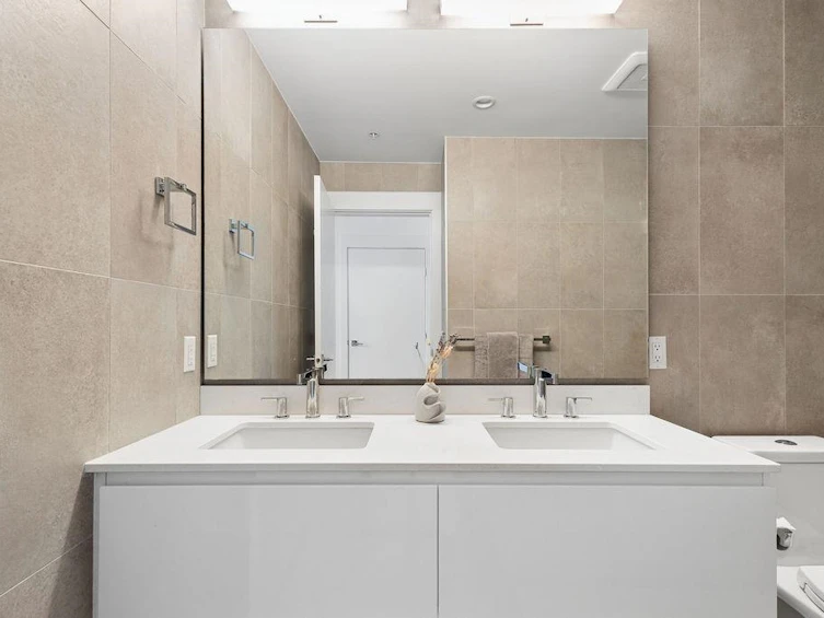 107-715 W 15th Street, North Vancouver, BC, V7M 1T2 - 15