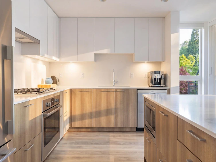 107-715 W 15th Street, North Vancouver, BC, V7M 1T2 - 2