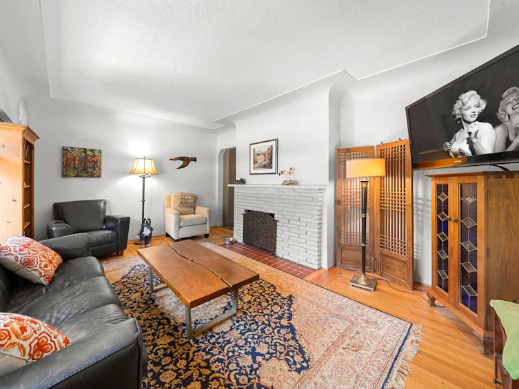 2010 Mackay Avenue, North Vancouver, BC, V7P 2M7 - 3