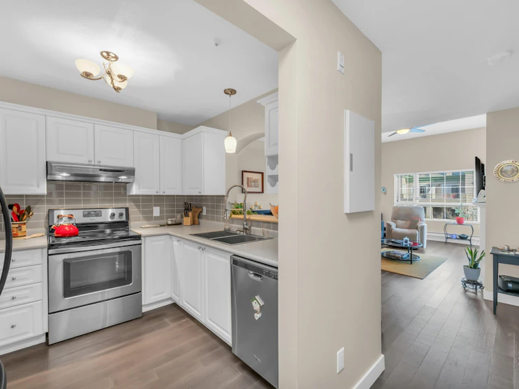 403-2970 Princess Crescent, Coquitlam, BC, V3B 7R5 - 4