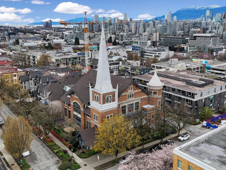 303-2525 Quebec Street, Vancouver, BC, V5T 4R5 - 25