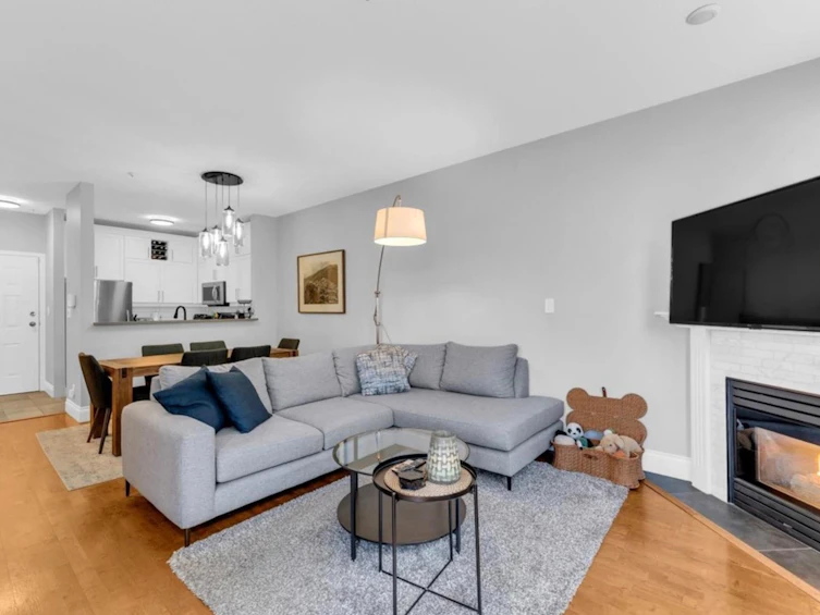 303-2525 Quebec Street, Vancouver, BC, V5T 4R5 - 3