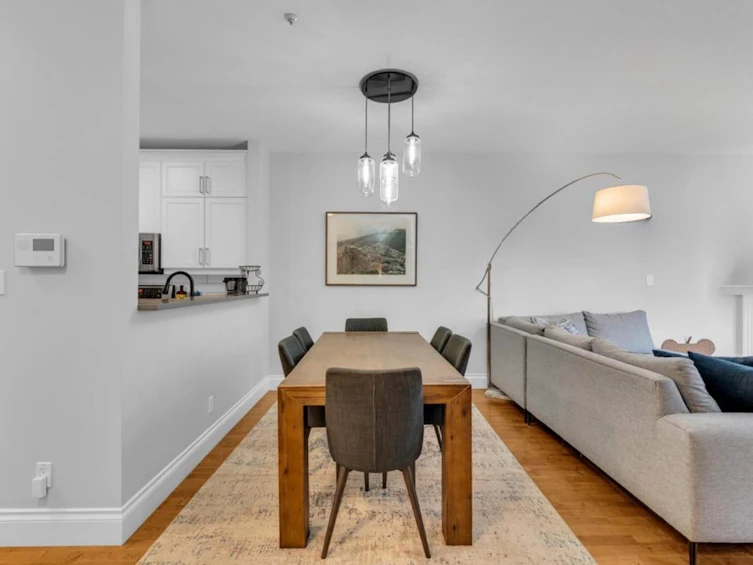 303-2525 Quebec Street, Vancouver, BC, V5T 4R5 - 12