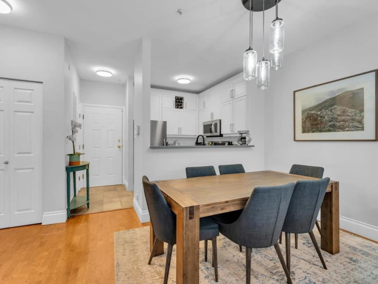 303-2525 Quebec Street, Vancouver, BC, V5T 4R5 - 11