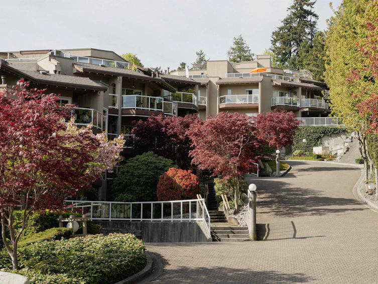 102-15025 Victoria Avenue, Surrey, BC, V4B 1G2 - 21