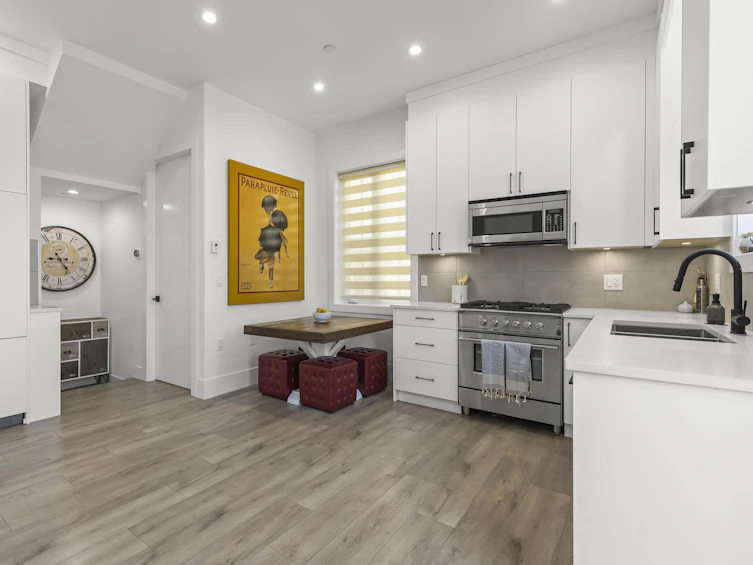 4327 Perry Street, Vancouver, BC, V5N 3X6 - 6