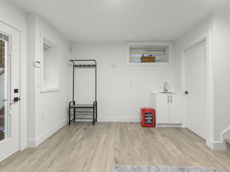 4327 Perry Street, Vancouver, BC, V5N 3X6 - 23